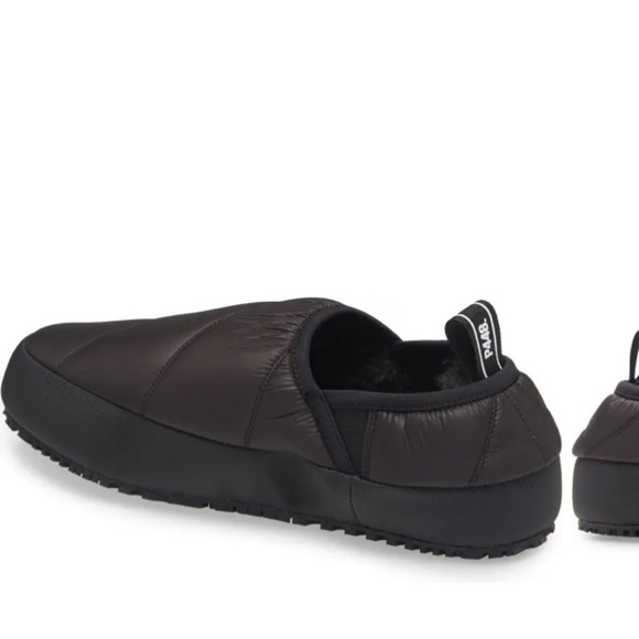 P448 new in box laby slip on sneaker black size 7.5 - Picture 1 of 5